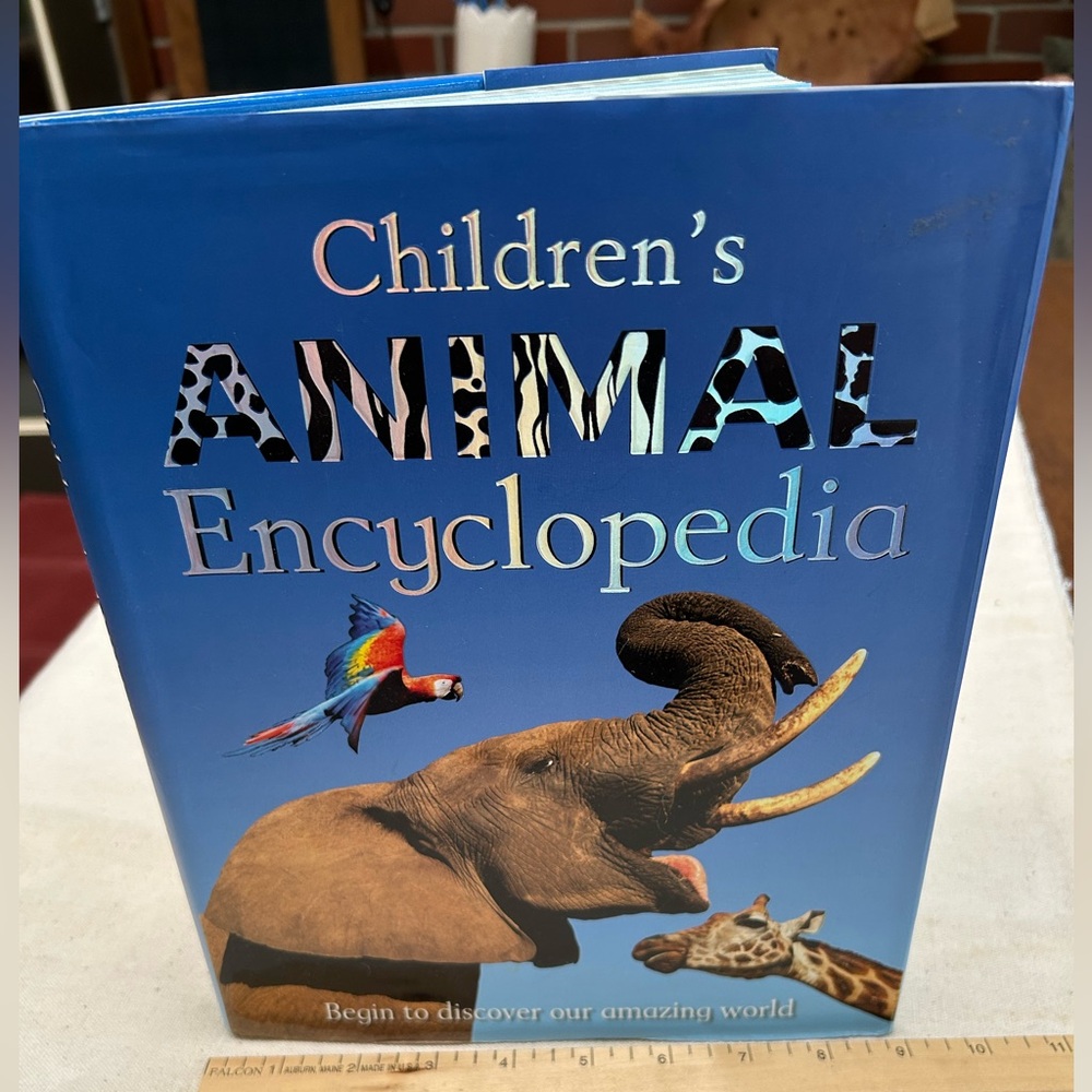 Children's Animal Encyclopedia Book. Hardback 224 pp. Like new, w/original cover